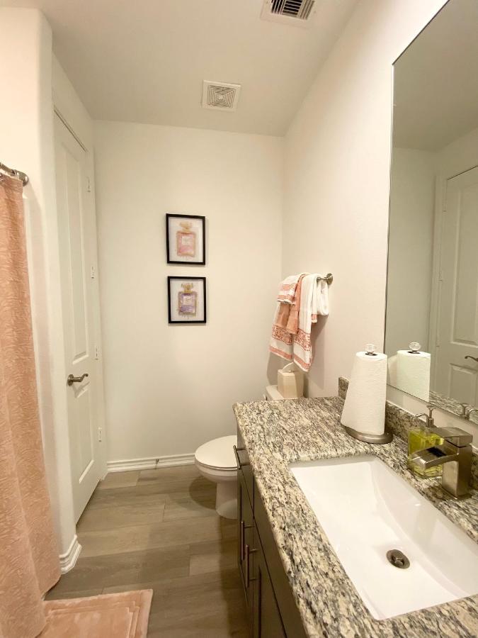 Luxe Three Story Duplex Near Downtown & Med Center Villa Houston Eksteriør billede